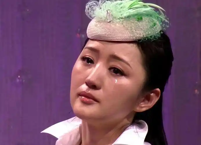 近期赖文峰出狱后照片曝光娶小23岁年轻娇妻完胜前任杨钰莹