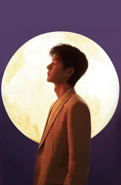 王一博"主持人"身份不再,肖战《余生》被撤档,他们怎么了?