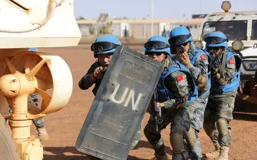 见过维和部队官兵的演练场景吗?一起来看看中国的蓝盔风采!