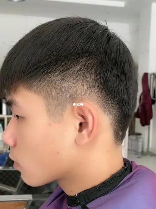 男士瓜子头发型教程