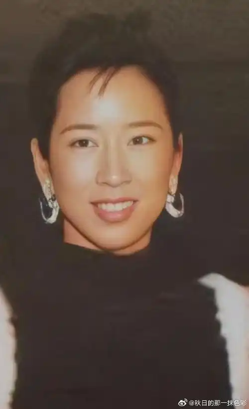 霍启山#朱玲玲霍启人三兄弟我为什么对霍启山"情有独钟",因为他核帅