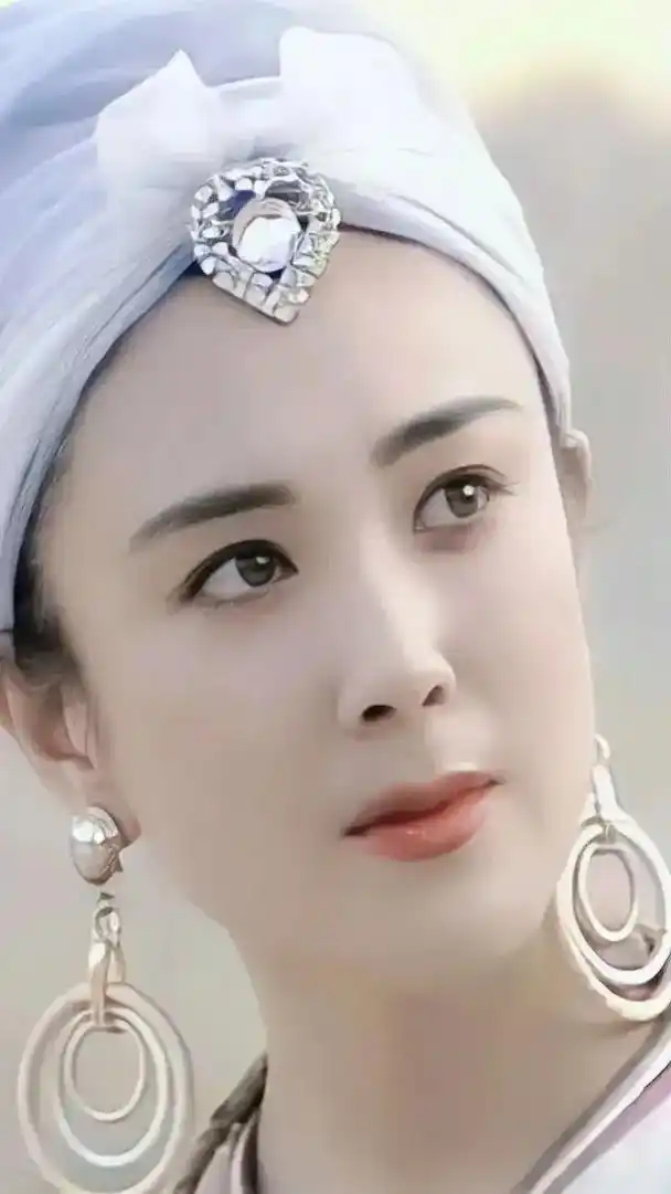 傅艺伟,一位具有独特魅力的女演员. - 抖音