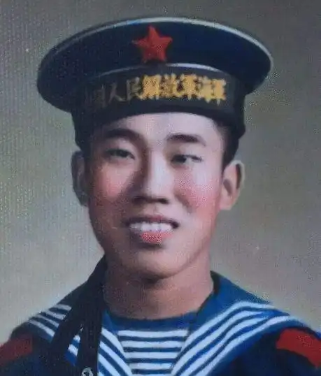 有一种"整容"叫杜旭东年轻时,20岁旧照曝光后,网友:帅到掉渣