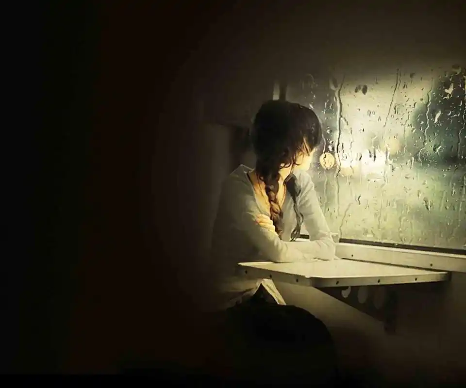 有些感情,注定一个人默默承受