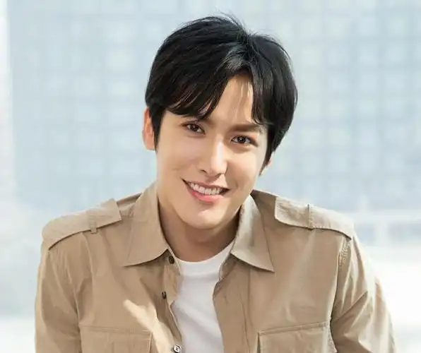 杨幂旗下的5位男明星前四位都红了最后一位怎么捧都不红