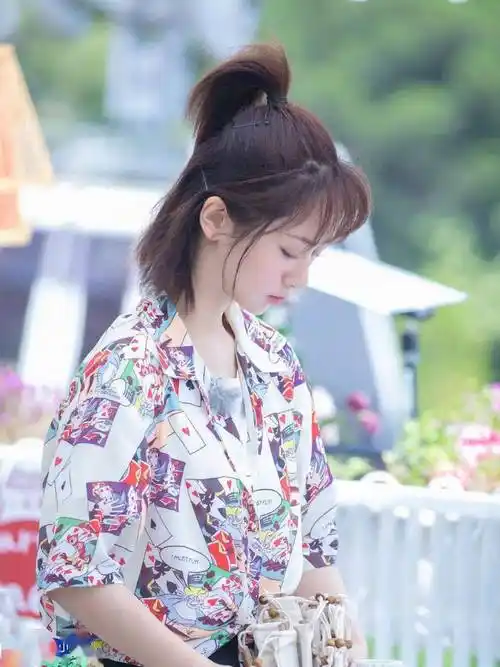 杨紫短发电视剧照片_电视剧短发女明星图片_短发杨紫图片