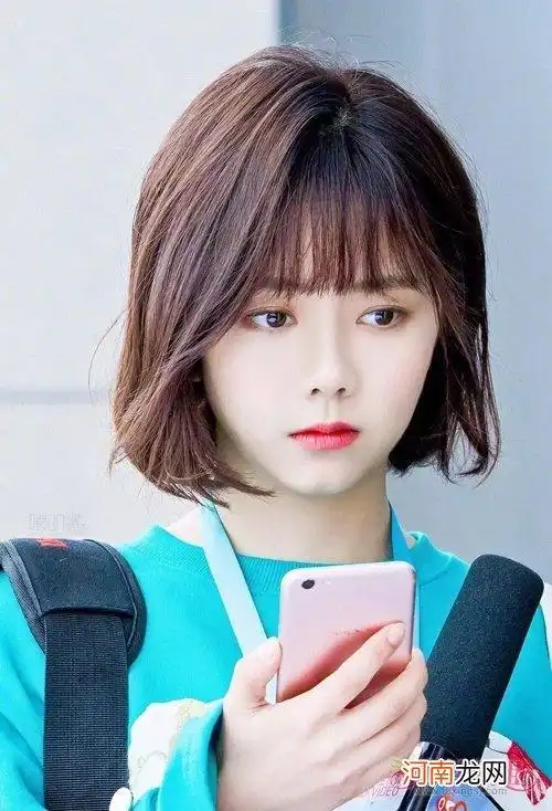 胖圆脸小女生合适的短发图片 打造清爽玩转潮流度的秀发设计方案