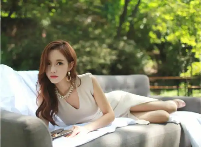 韩国女神孙允珠时尚穿搭