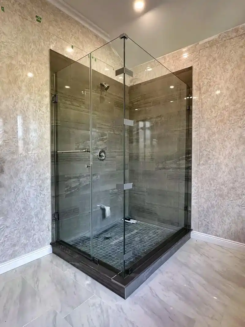 多伦多|浴室玻璃|不到顶淋浴房玻璃