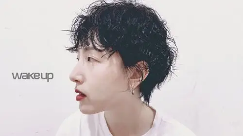 复古羊毛卷女生短发冷烫高级感十足