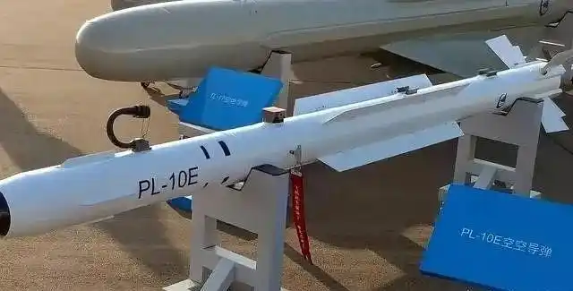 中国霹雳10近距格斗空空导弹