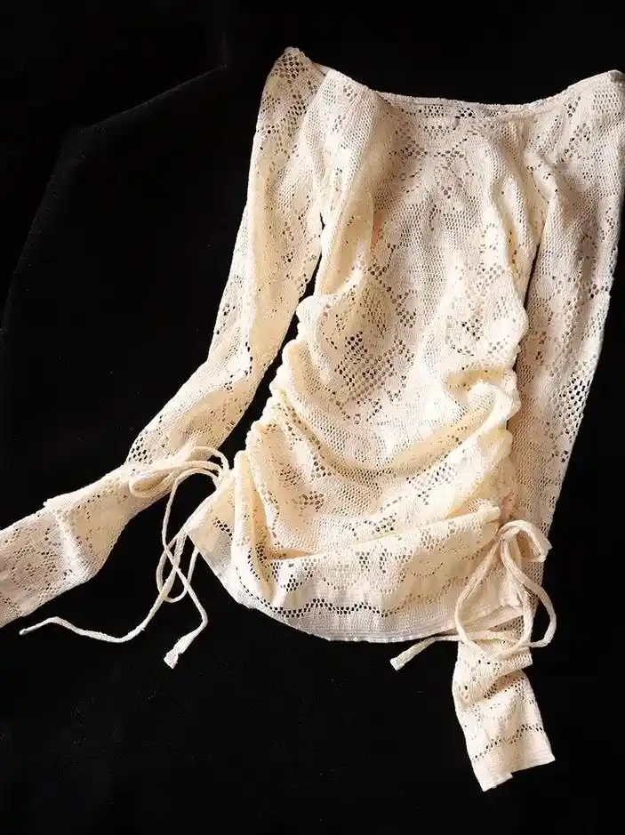 腔调蕾丝上衣    面料:定纺镂空蕾丝  - 抖音