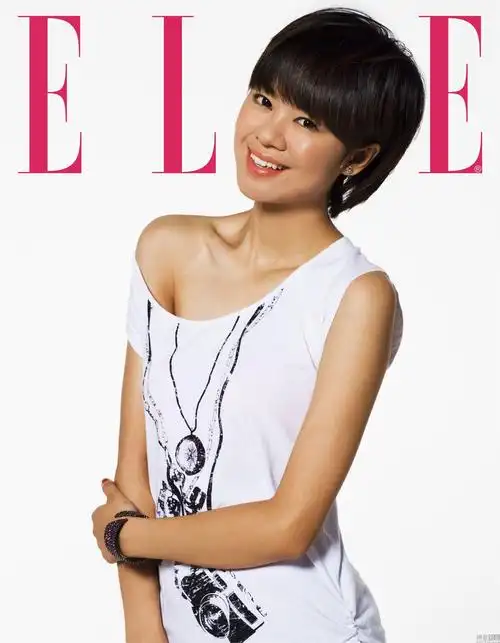 > 快女十强封面照曝光 江映蓉夺冠成封面女声