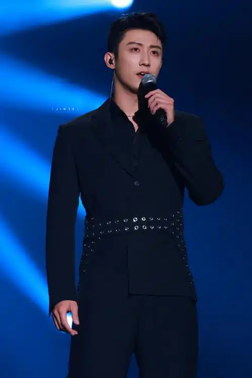 黄景瑜东方卫视跨年##东方卫视跨年