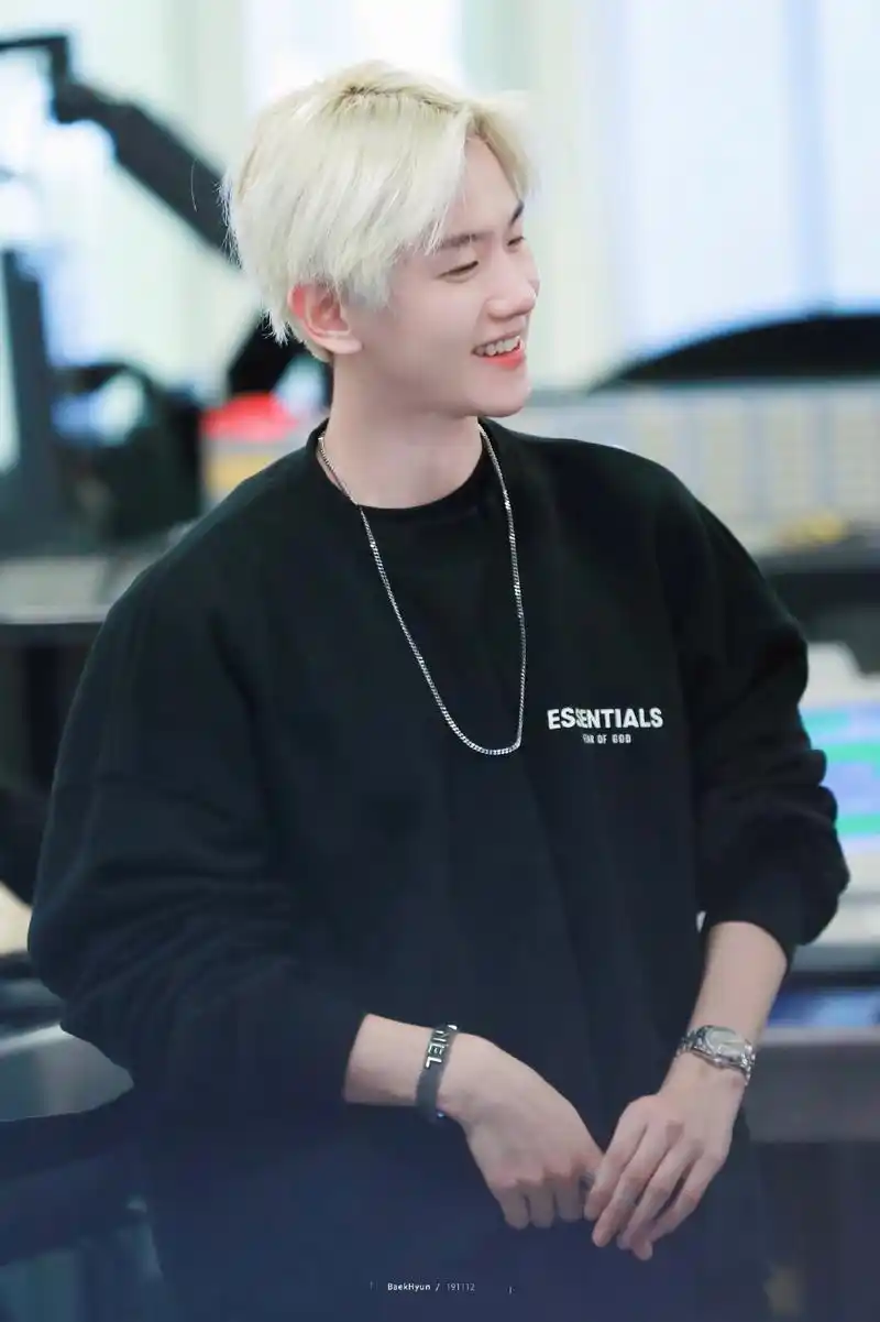 边伯贤5月6日入伍身体原因成公益活动兵曾因病差点没能出道