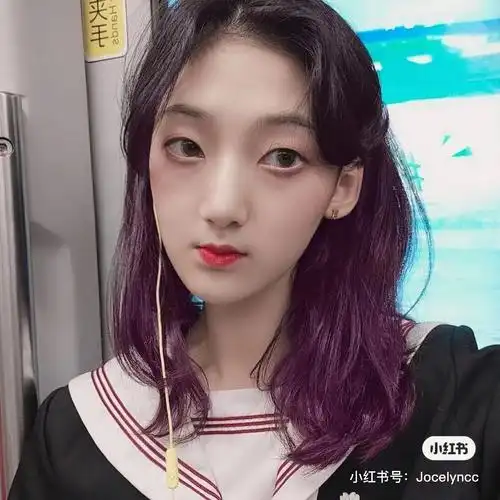 昨天给大家看我高三的照片(前两张)ok绷:这是你吗?