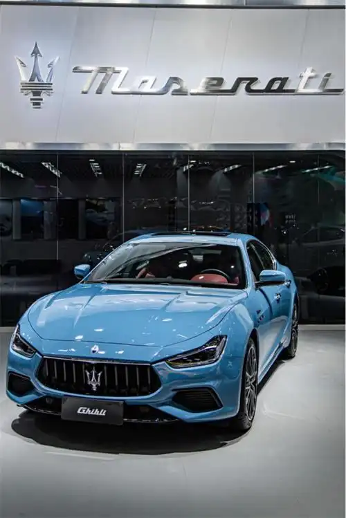 玛莎拉蒂全新granturismo trofeo跑车亮相2023粤港澳大湾区车展