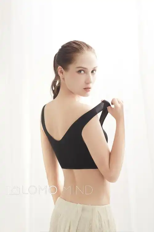 无痕内衣拍摄图|摄影|产品|鲁西西_cici - 原创作品 - 站酷 (zcool)