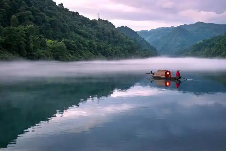 绿水青山就是金山银山摄影照片