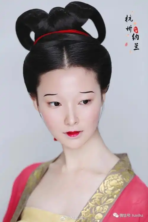 宋代女子面部的妆容多以素淡为主浓妆艳抹已经不怎么时兴了