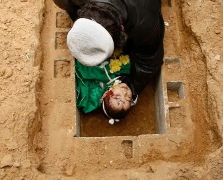 以军空袭哈尼亚办公室和内政部大楼 30多人死伤