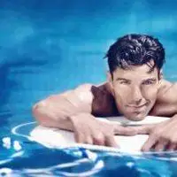 帅哥游泳照片头像_微信头像图片大全