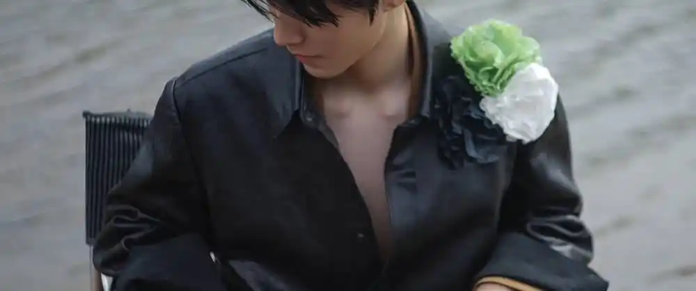 王俊凯的锁骨粉们快来集合了男孩请停止散发你的魅力