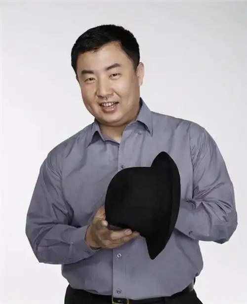 表面是演员背地荣获二等功是反恐专家这些演员隐藏够深