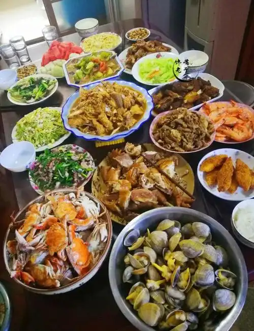 朋友圈晒的8桌中秋家宴家家温馨有亮点最后一桌真实又心酸