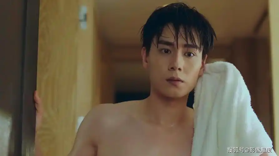 黄轩学妹李一桐和胡一天美出天际周迅前男友和于中中厉害了