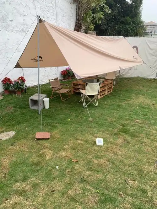 下雨天帐篷撑起来