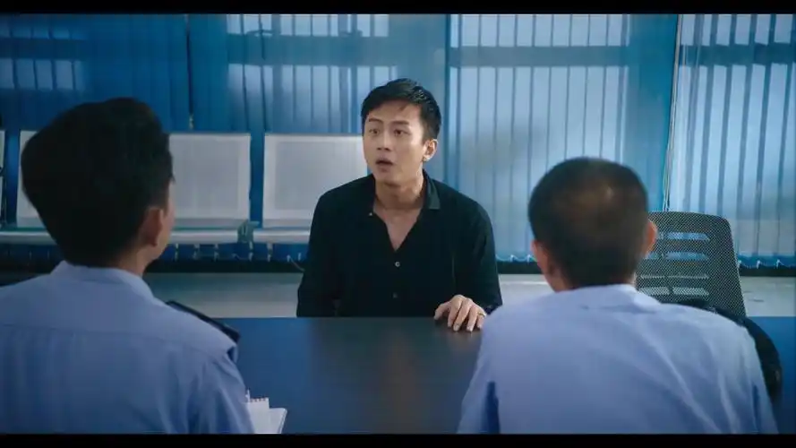 美人鱼:搞笑名场面,邓超去报案说被美人鱼绑架,文章忍不住狂笑