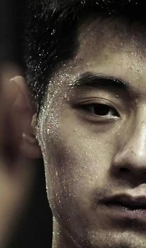 有没有荷尔蒙感的流汗图运动就是要流汗才有魅力不是滴汗表情包的那种