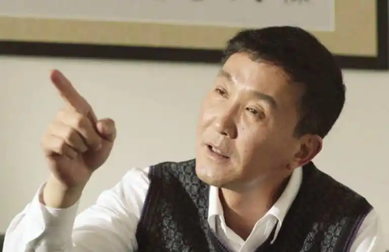 2017年的时候,电视剧《人民的名义》横空出世,连续夺得多项大奖,是