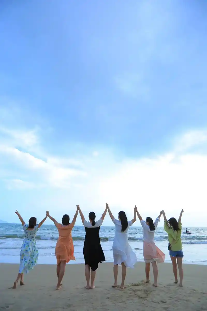 阳光,沙滩,海浪,美女,椰子树05 - 抖音