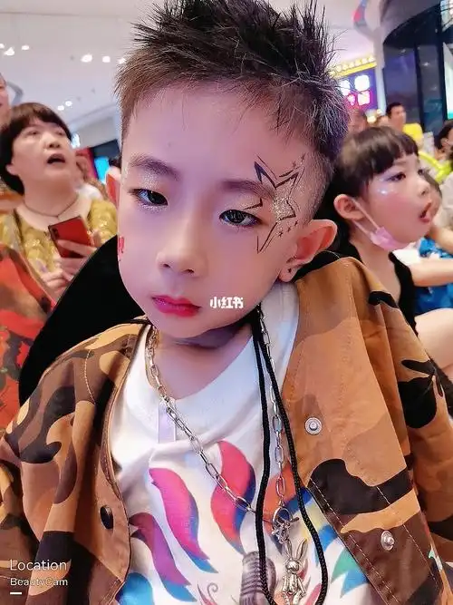 街舞男童妆大地色眼影