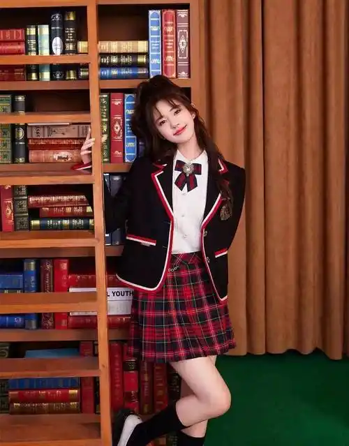 赵露思画jk,可爱又可爱_感觉_青春_力量