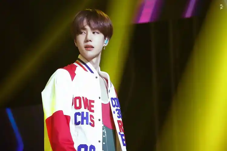 日久生情王一博7815 『禁二改&商用&抹logo&… - 堆糖,美图壁纸