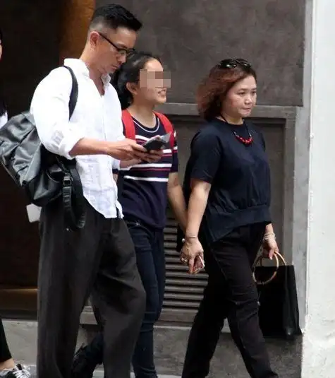 53岁"酒剑仙"谢君豪:最低调影帝,曾为救人毁容今帅气依旧