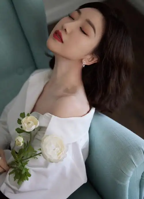 苏秘37°中国区品牌大使毛晓彤