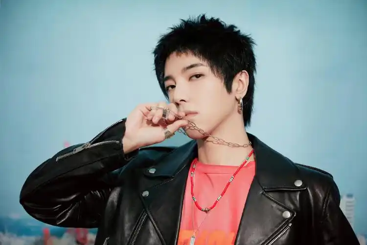 华晨宇城市猎人造型时尚帅气写真19