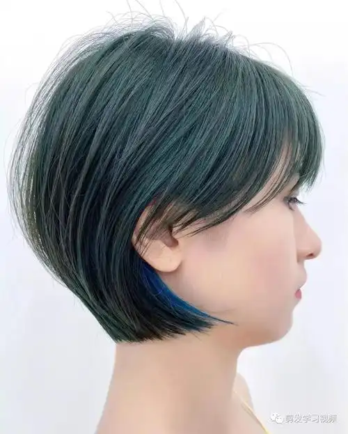 最近流行什么发型精致露耳短发30款