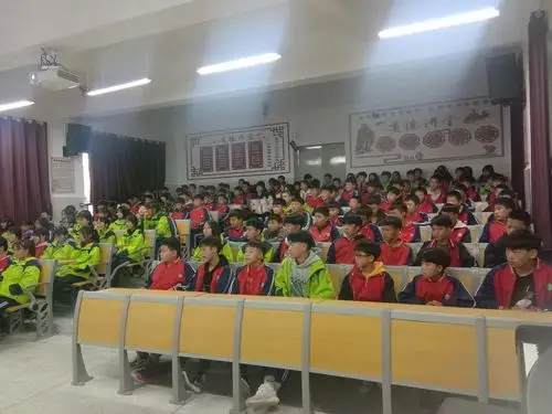 省未管所青年民警到贵定县第四中学开展法制宣传