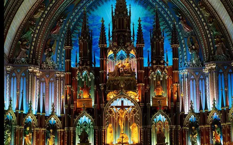 美如梦幻童话般 巴黎圣母院风光桌面壁纸