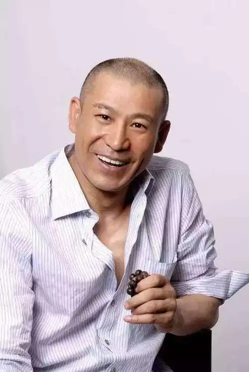 像范冰冰,赵丽颖,章子怡,杨幂,baby都是如此,而今天要说的这位男演员