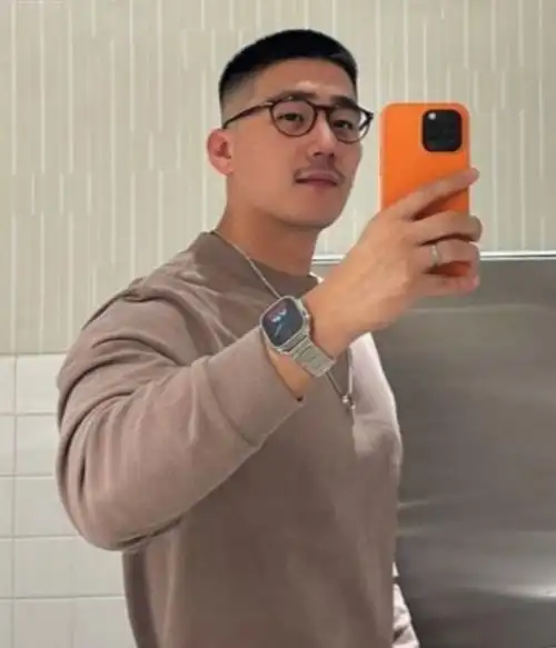 要说男生最好看的"不烫不染"的发型,就莫过于寸头发型了!