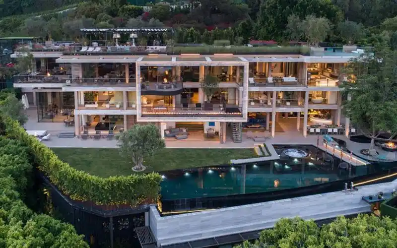 豪宅欣赏-在洛杉矶半山上的一座价值8800万美元的三层现代豪宅|822 s