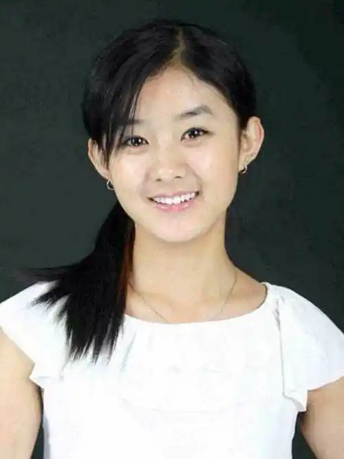 农村出身,出道14年没有任何背景资源的她,为何能够红到现在_赵丽颖_因