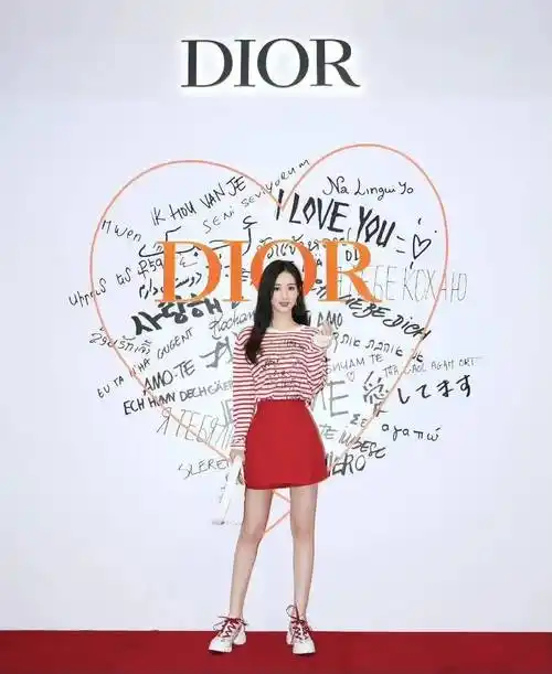 赵丽颖:优雅并非天生,时间自会证明!_迪奥_宣传_强者