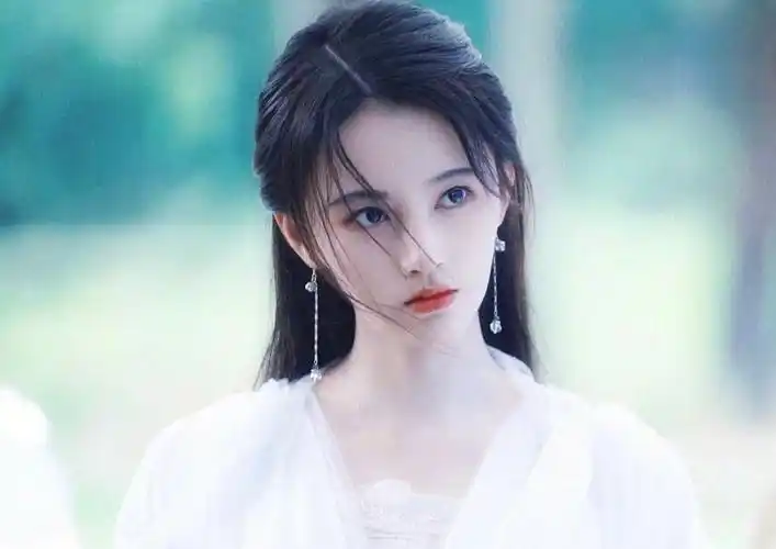 你喜欢鞠婧祎的古装造型吗